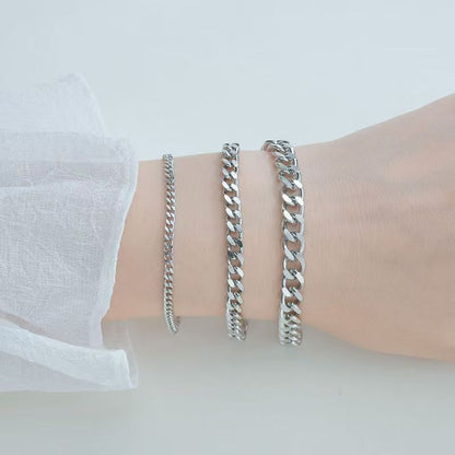 Schickes Goldenes Kettenarmband-Set Brehn