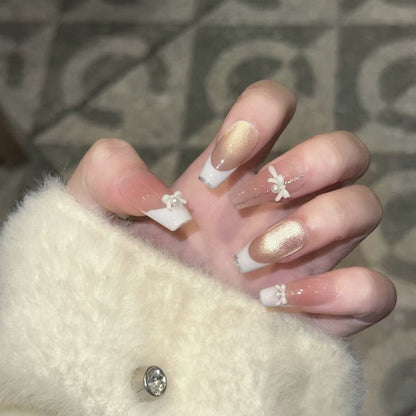 Elegantes wiederverwendbares Press-On-Nagelkunst-Set mit Perlen- und Glitzerakzenten Brehn