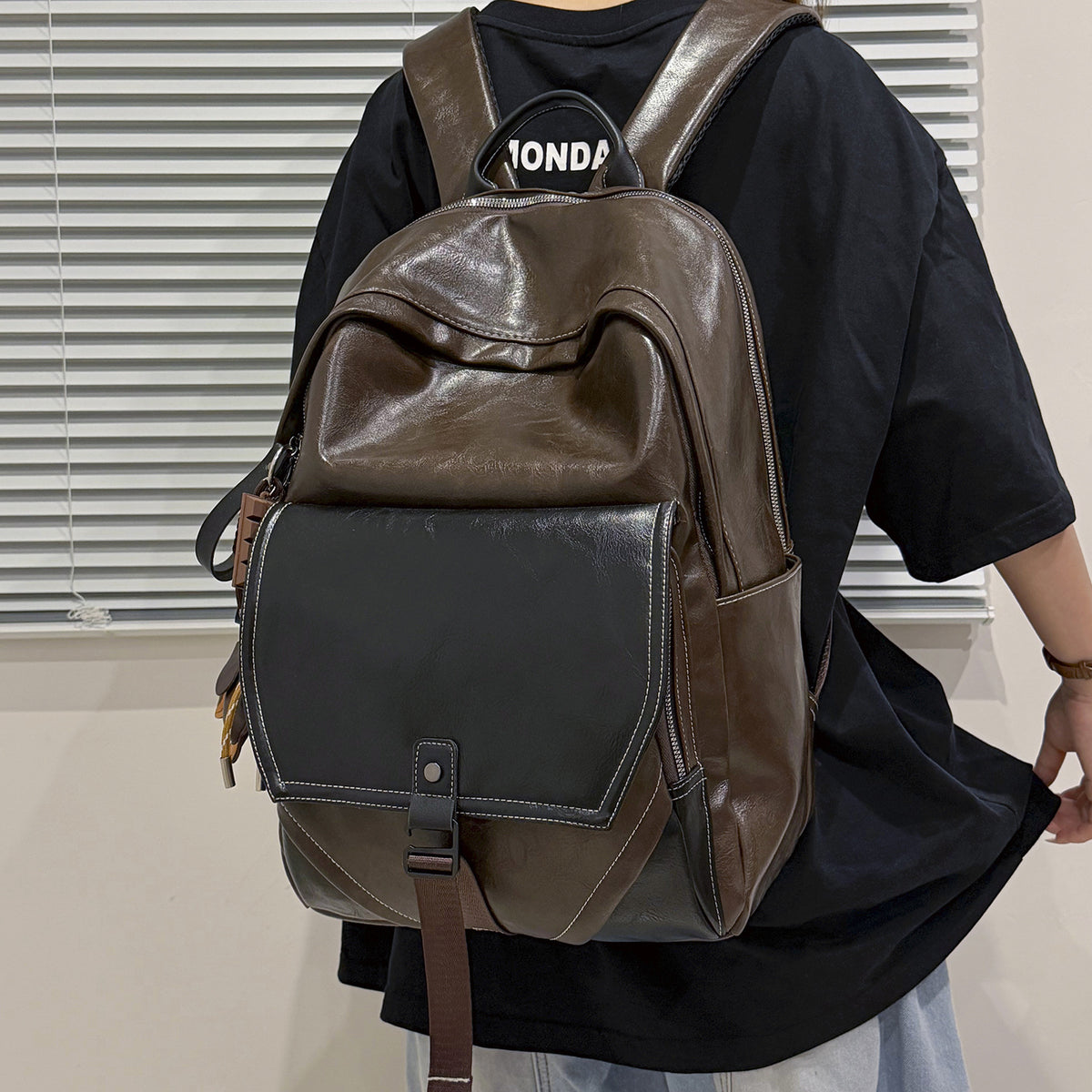 Stylischer Mehrfachfach-Leder-Laptop-Rucksack Brehn