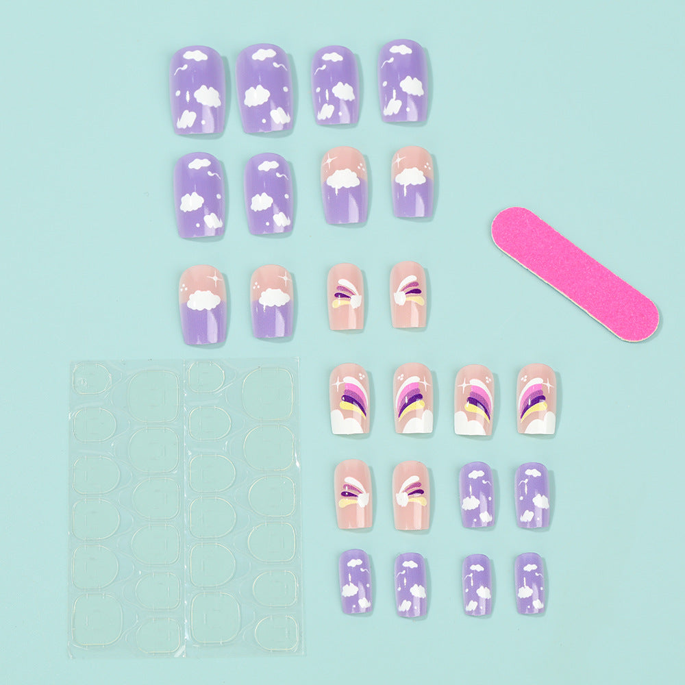 Kreatives Nail Art Set mit bunten Regenbogen- und Wolkenmotiven Brehn