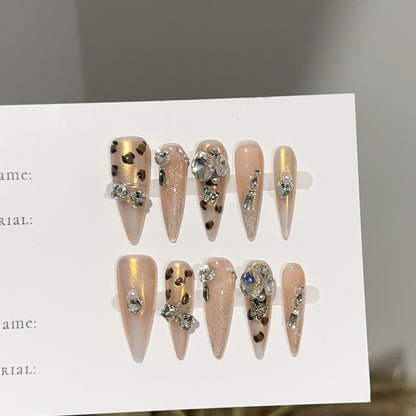 Ausgefallene Press-On Nageldesigns