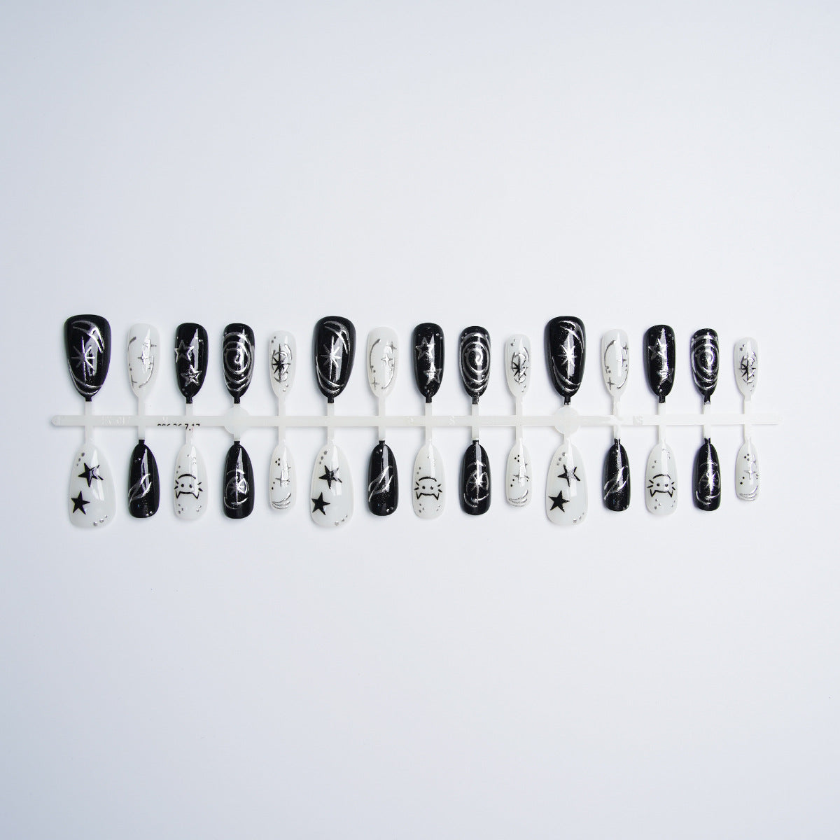 Exklusives Nageldesign-Set mit kunstvollen Motiven Brehn
