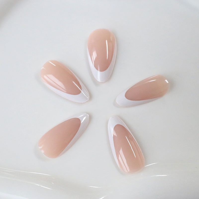 Elegante mandelförmige Nail Art Extensions Brehn
