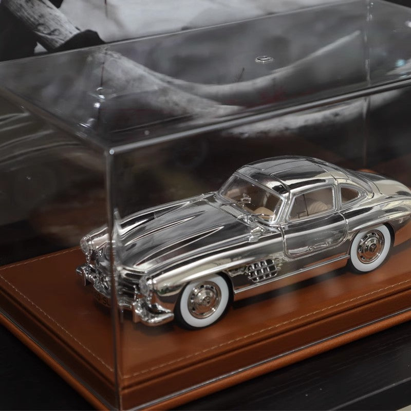 Detailliertes Vintage-Auto-Modell-Display