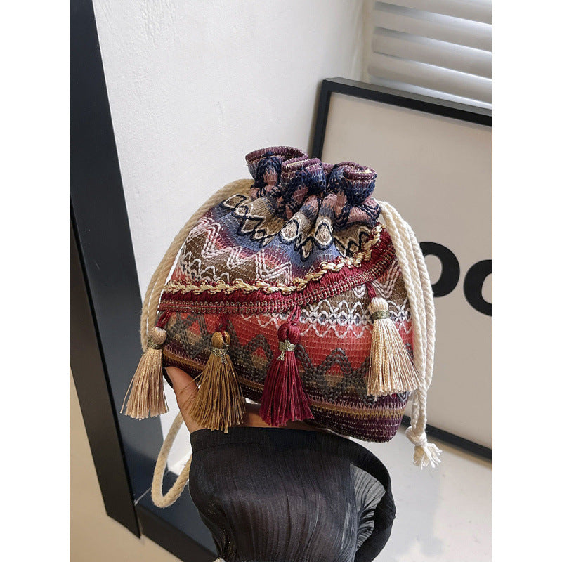 WoBohemian Bestickte Bucket Bag Brehn
