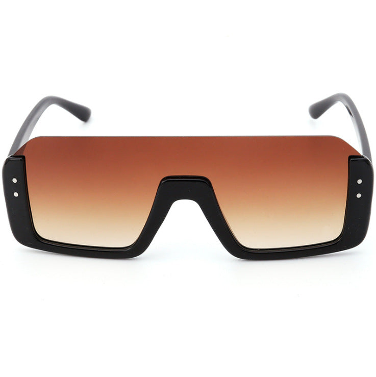 Damen Sportliche Shield-Sonnenbrille mit modernem Design Brehn