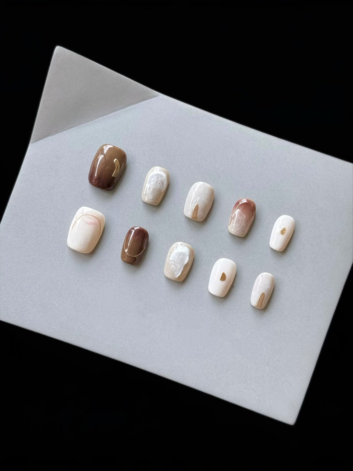 Künstlerisches marmoriertes Press-On-Nagelset