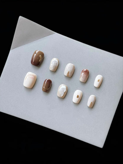 Künstlerisches marmoriertes Press-On-Nagelset