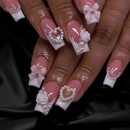 Exquisite 3D Blumendekor und mit Schmucksteinen verzierte Nagelverlängerungen Brehn