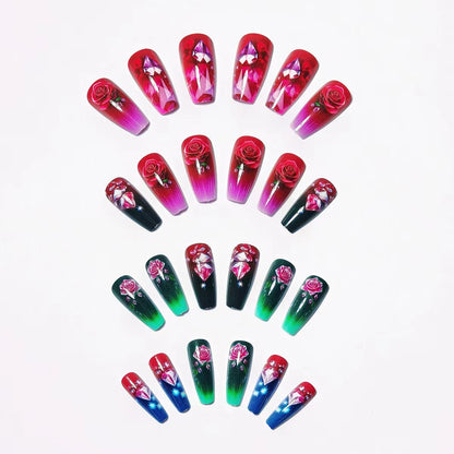 Floral Verziertes Nageldesign Brehn