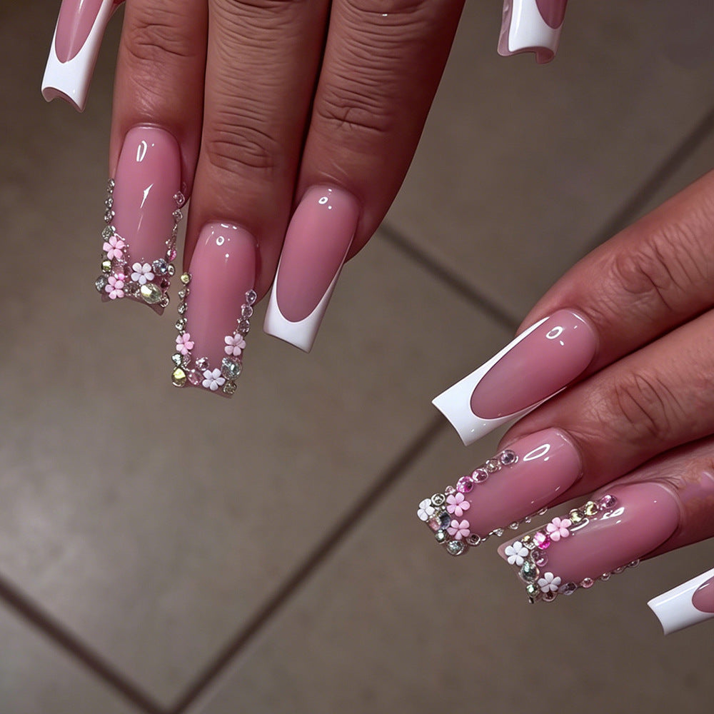 Elegantes florales Akzent Press-On-Nagelkunst-Set Brehn
