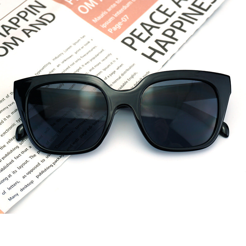 Damen Modische oversized Sonnenbrille mit markantem Rahmen Brehn