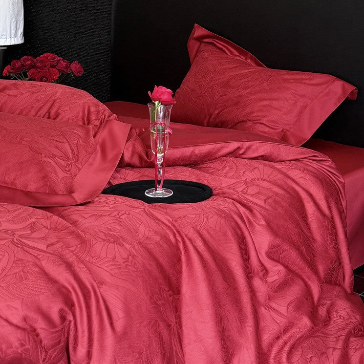 Jacquard-Bettwäsche-Garnitur aus Baumwollsatin mit dezentem Blumenrelief und Hotelverschluss Brehn