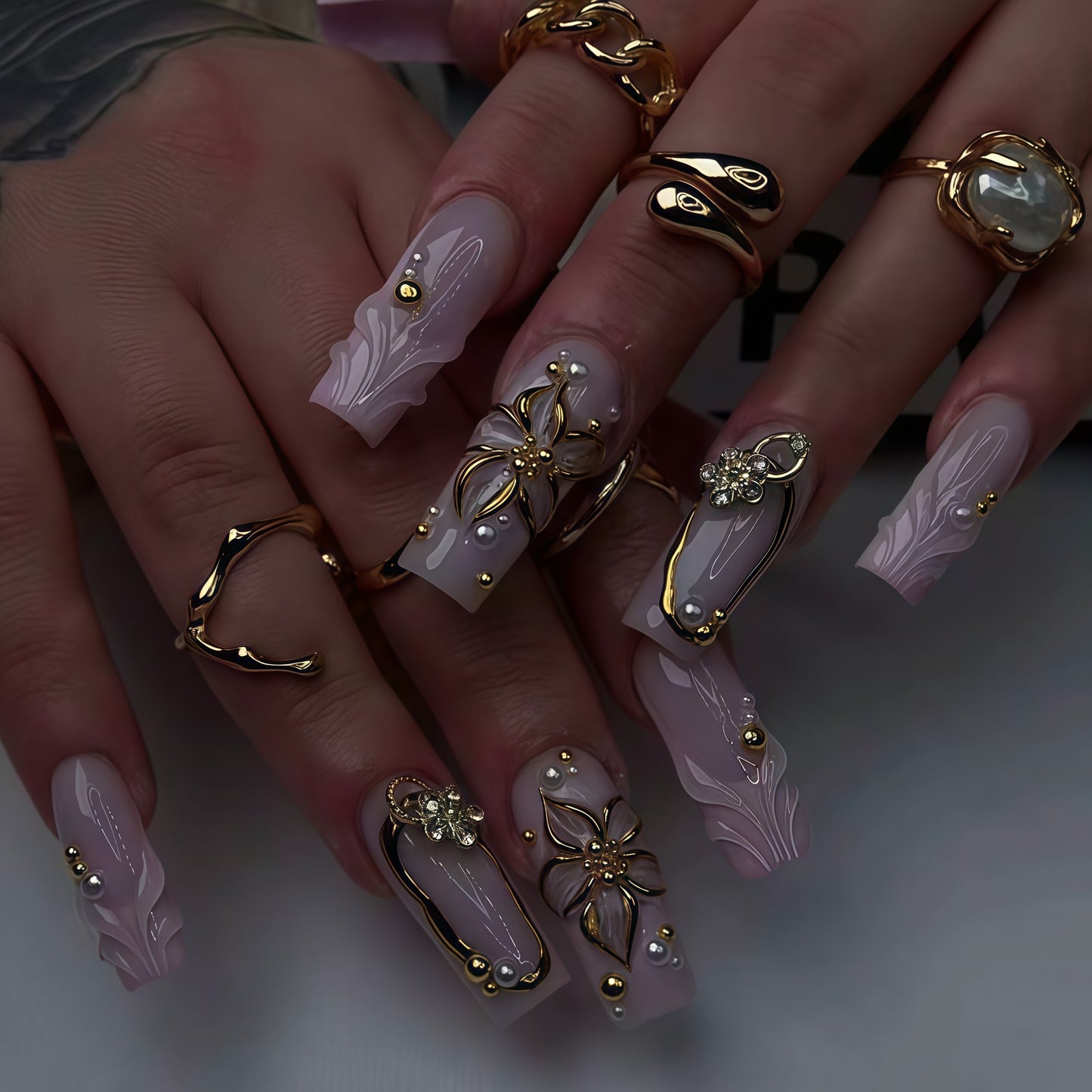 Elegante dekorative Nagelkunstverlängerungen Brehn