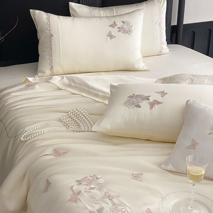 Elegante Satin-Bettwäsche-Garnitur mit Rosen- und Schmetterlingsstickerei