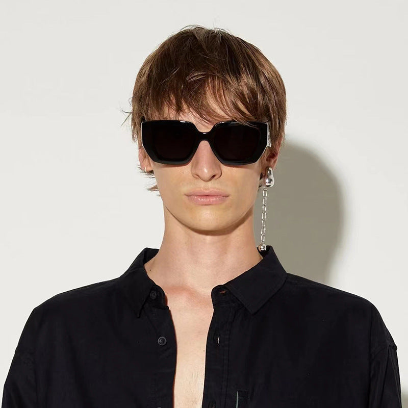 Damen moderne geometrische Sonnenbrille mit auffälligem Rahmen Brehn