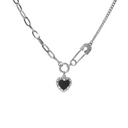 Herzförmige Anhängerhalskette mit Kette Brehn