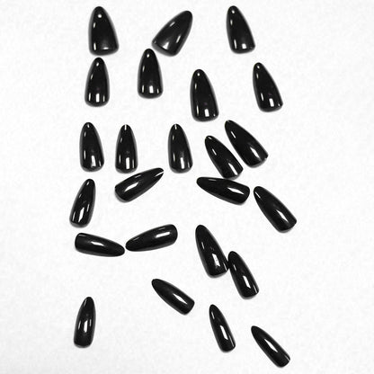 Kunstnägel mit elegantem Stiletto-Design Brehn