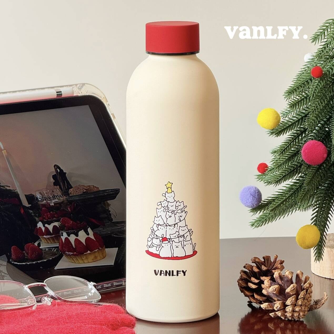 Damen Isoliertrinkflasche mit fröhlichem Hello Kitty Motiv Brehn