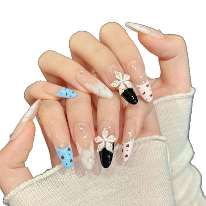 Dekorativer Charm Press-On Nail Art Set