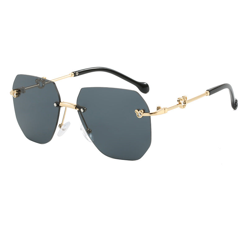 Damen stilvolle Oversized-Sonnenbrille mit facettiertem Rahmen Brehn