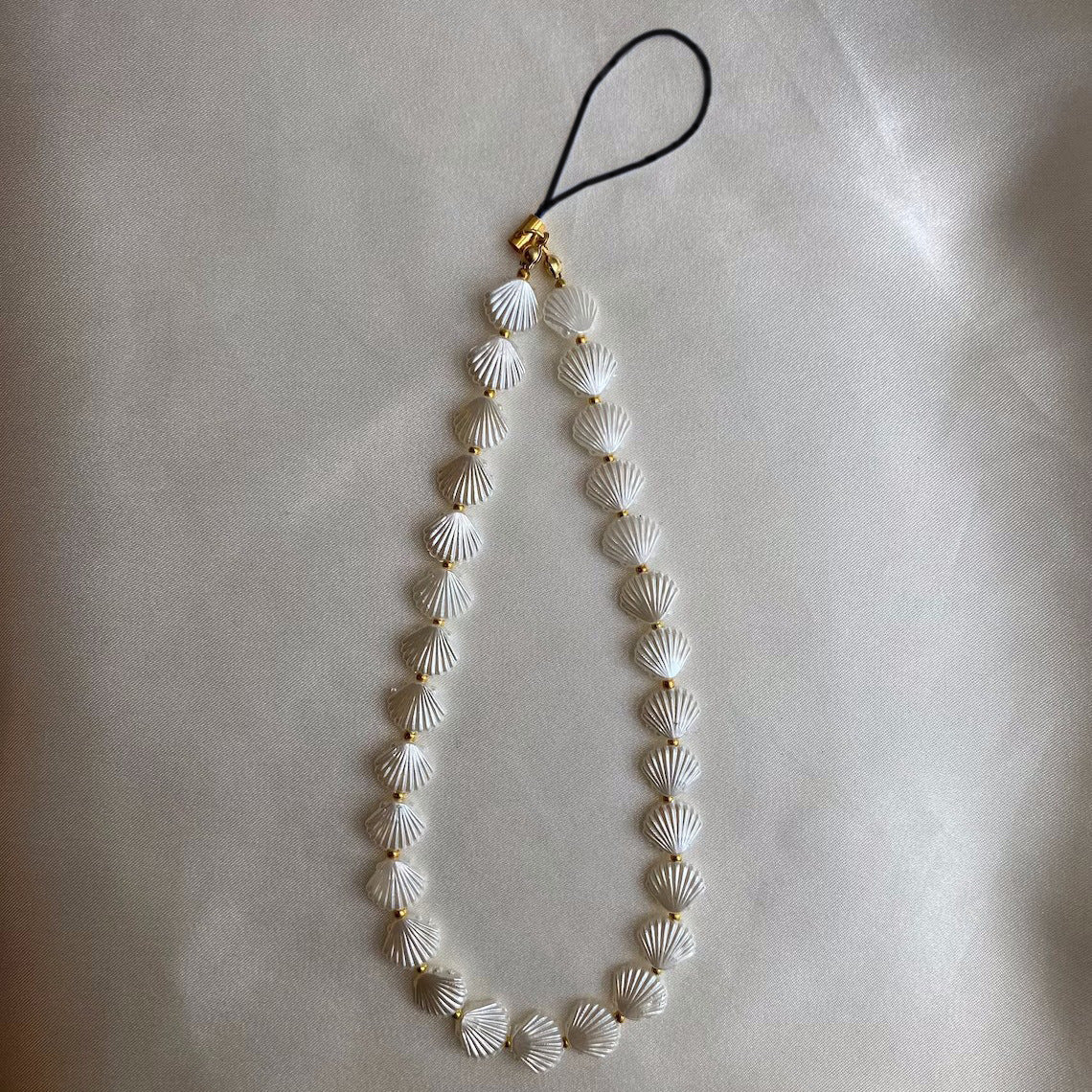 Elegante Muschelperlen-Halskette Brehn