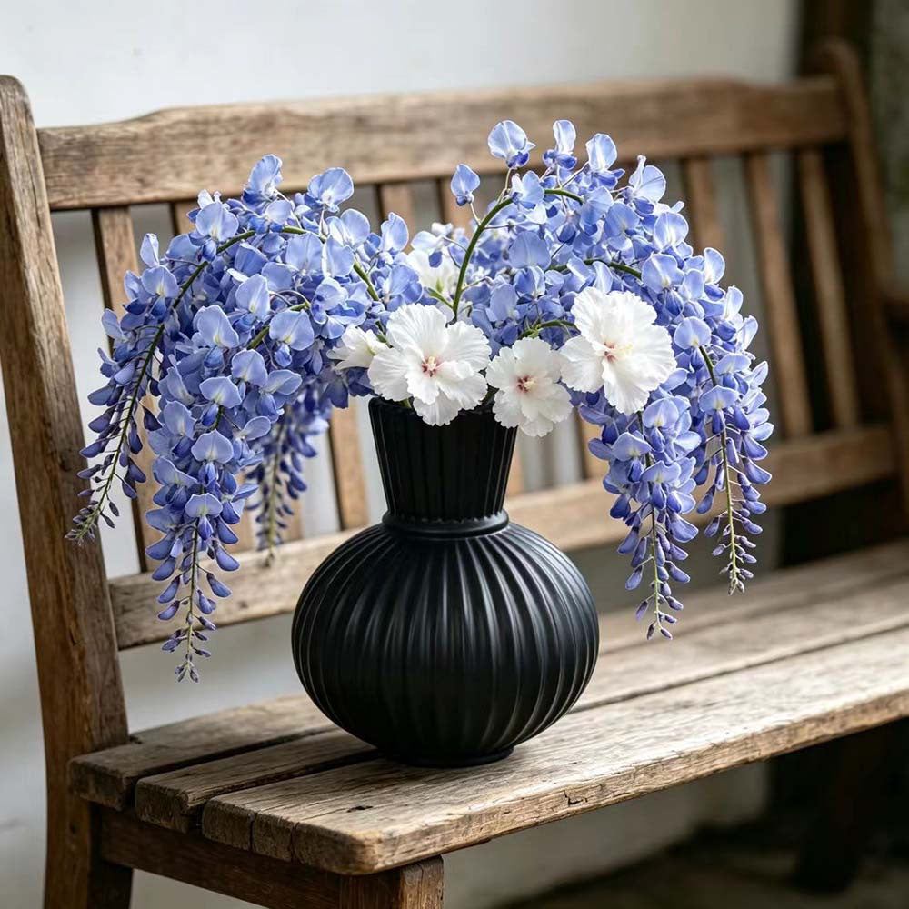 Elegante gerippte Keramikvase Brehn