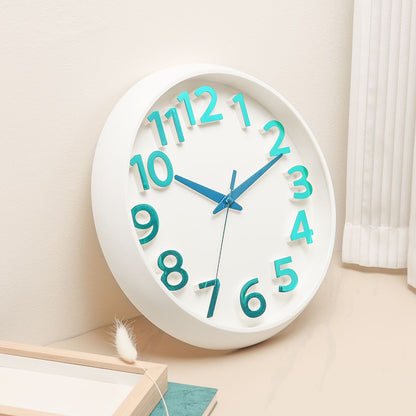 Wanduhr im minimalistischen Design Brehn
