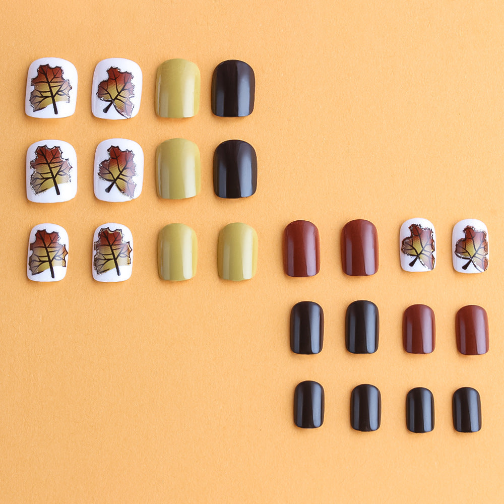 Saisonale Blatt-Themen Nagelkunst Brehn