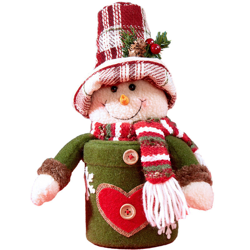 Dekorative Schneemannfigur mit Herzmuster