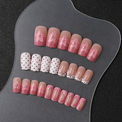Floral Verziertes Press-On Nagelset Brehn