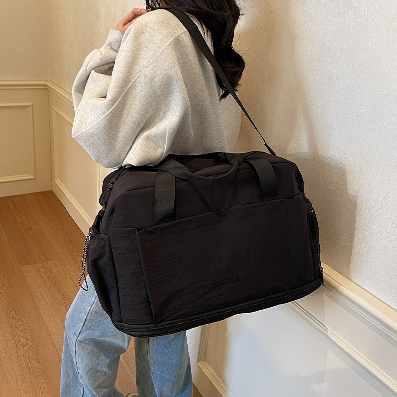 Vielseitige Reisetasche mit mehreren Taschen Brehn