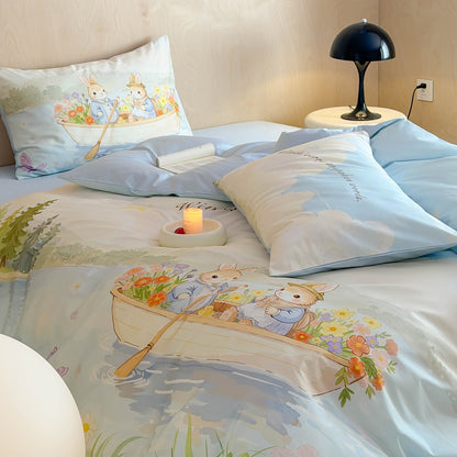 Romantische Satin-Bettwäschegarnitur mit floraler Aquarell-Illustration und Mondhäschen-Applikation Brehn