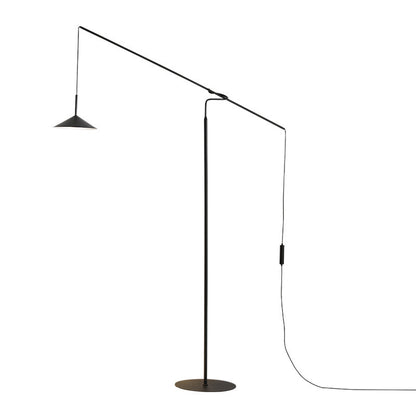 Verstellbare Bogenstehlampe mit minimalistischem Design