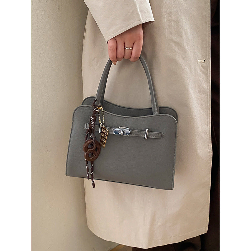 Elegante handgefertigte strukturierte Handtasche