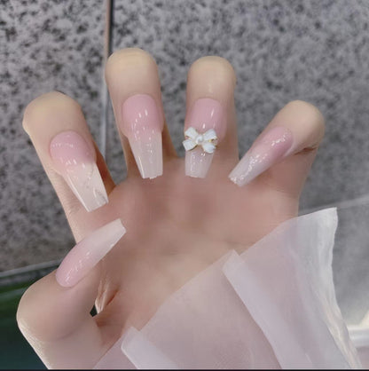 Künstlerisches Press-On Nageldesign Brehn