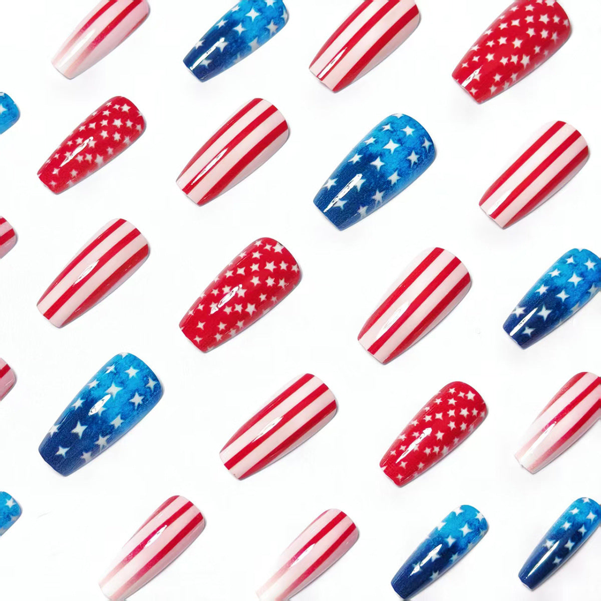 Kunstnägel Im Patriotischen Sternen- und Streifen-Design Brehn