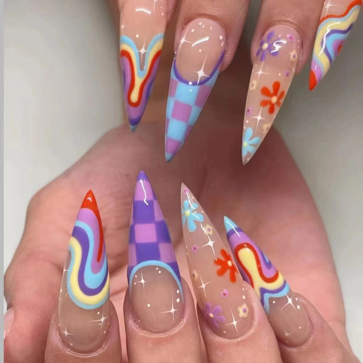 Kreative Nagelspitzen Brehn