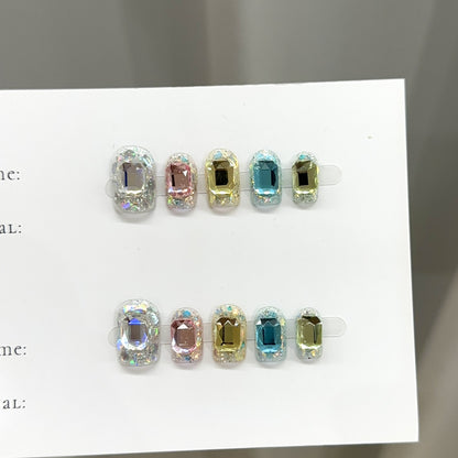 Luxuriöses mit Edelsteinen verziertes Nagelkunstset