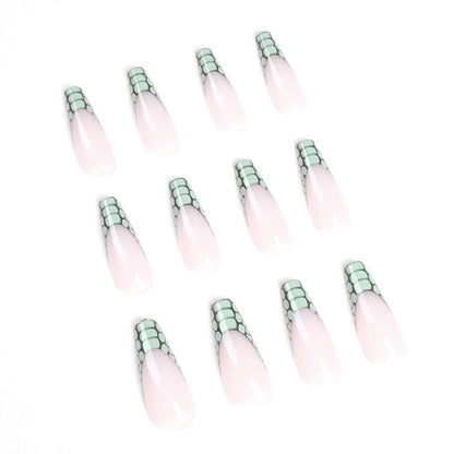 Kunstvolle Gel-Nägel mit elegantem Schlangenmuster und Hochglanz Brehn
