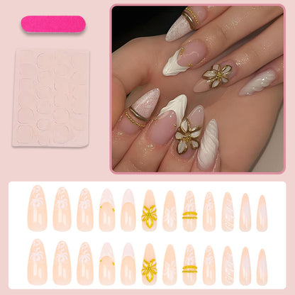 Kunstnagelset mit eleganten Blüten- und Glitzerdetails Brehn