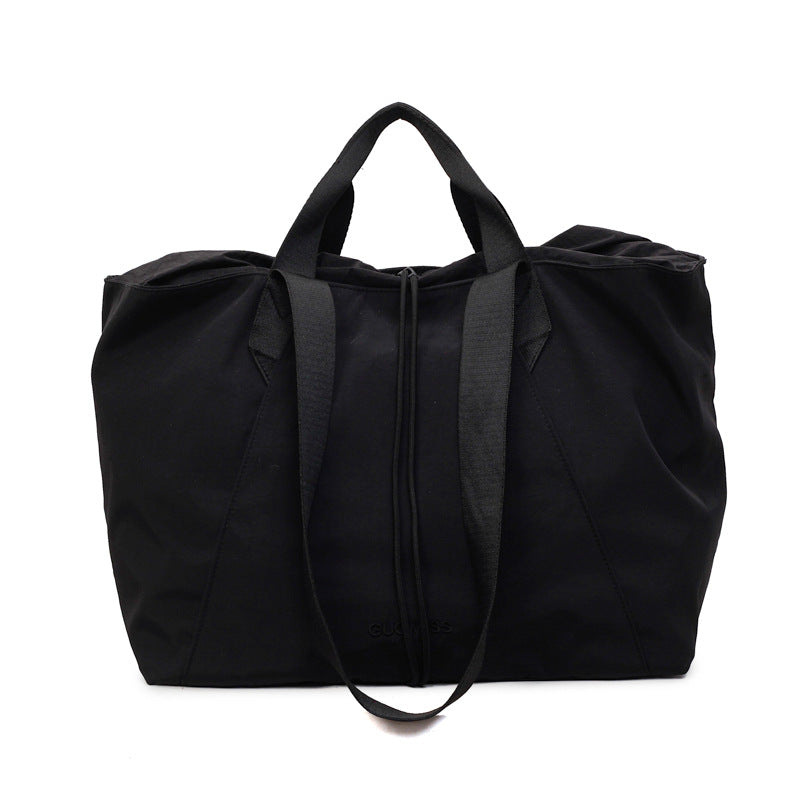 Vielseitige Reisetasche mit mehreren Taschen
