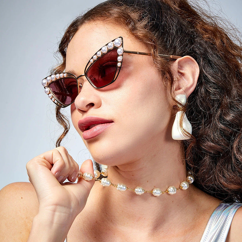 Damen Cat-Eye Sonnenbrille mit exklusivem Perlenspitzen-Rahmen Brehn