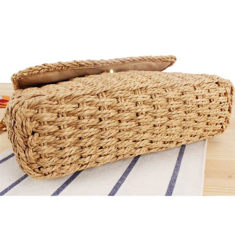 Schultertasche Aus Handgeknüpftem Naturmaterial mit Dekorativem Makramee Brehn