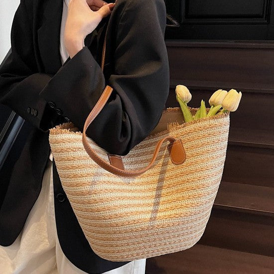 Strandtasche mit Einzigartigem Geflochtenem Design Brehn