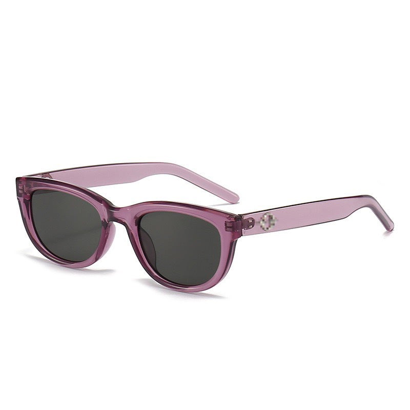 Moderne schicke kantige Sonnenbrille