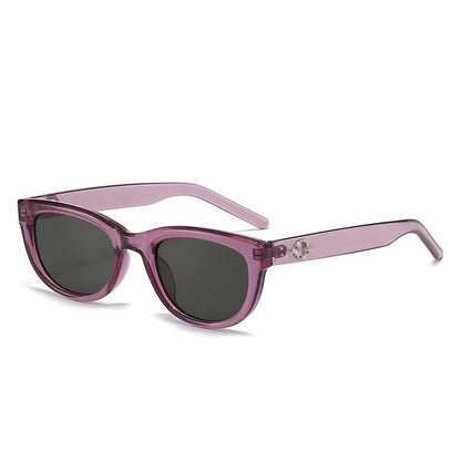 Moderne schicke kantige Sonnenbrille