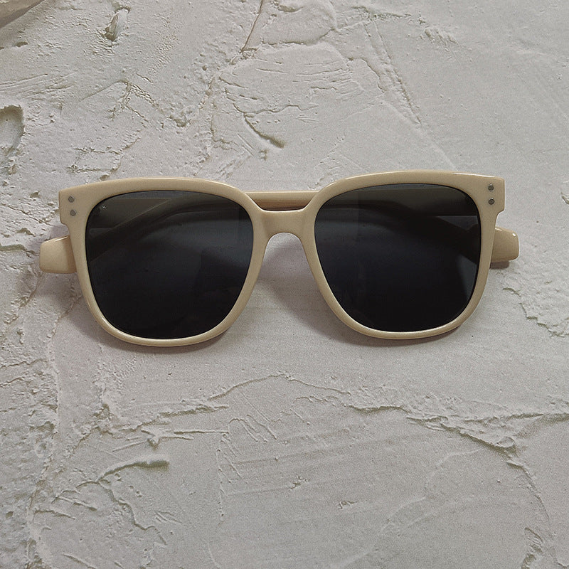 Modische Oversized Sonnenbrille Im Zeitgenössischen Design Brehn
