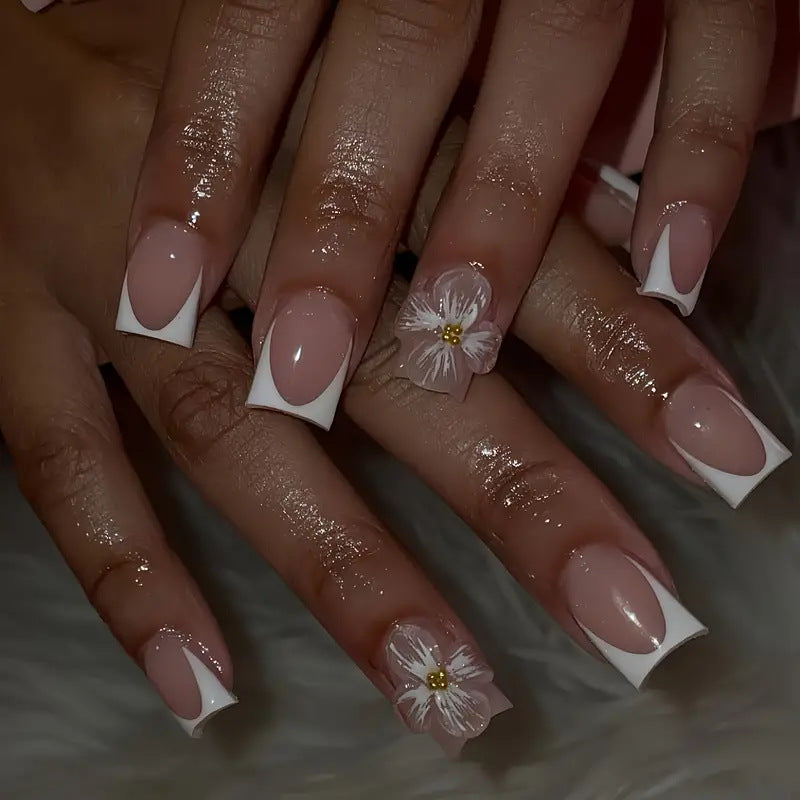 Florale Eleganz Press-On Nagelkunst Brehn