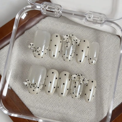 Polka Dot Themen Press-On Nagel Set